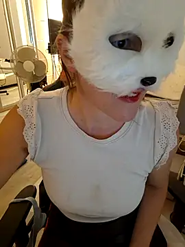 Snapshot of Hexe12346 chatting on 07-19-26, 01:59 Hexe12346 online show from 07-19-26, 01:59