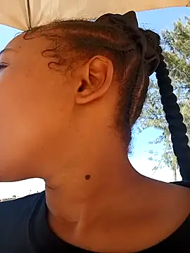 Snapshot of CocoSexyBabe chatting on 01-26-25, 07:42 CocoSexyBabe online show from 01-26-25, 07:42