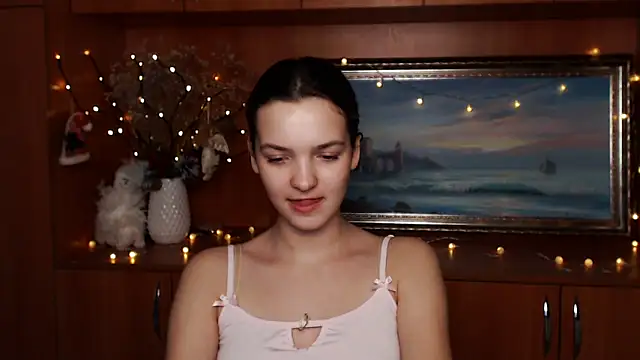  SusieSu  online show from 12-26-24, 12:38