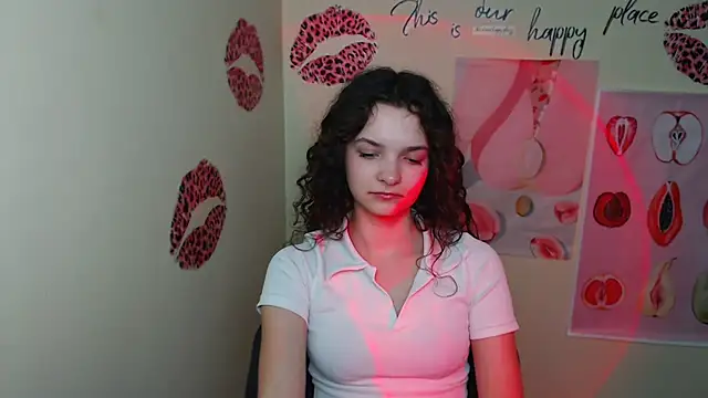  SusieSu  online show from 03-16-25, 01:49