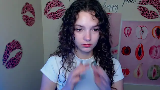  SusieSu  online show from 09-24-25, 05:44