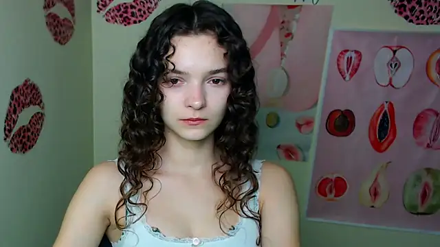  SusieSu  online show from 11-29-25, 06:16