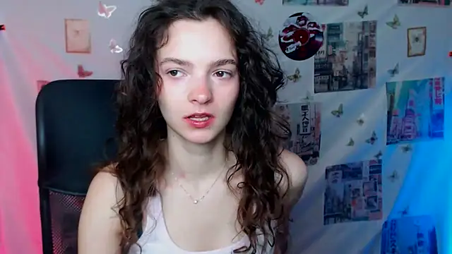 Snapshot of _SusieSu_ chatting on 04-23-26, 06:36 SusieSu online show from 04-23-26, 06:36