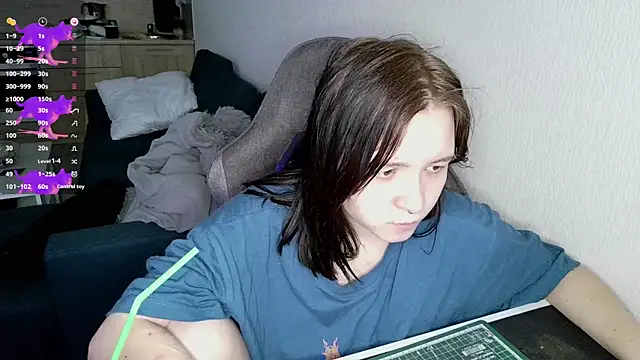 Snapshot of crashtest_13 chatting on 12-25-24, 05:58 crashtest 13 online show from 12-25-24, 05:58