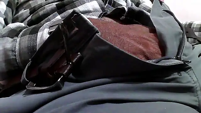 Snapshot of GO_LALA chatting on 01-27-25, 11:32 GO LALA online show from 01-27-25, 11:32