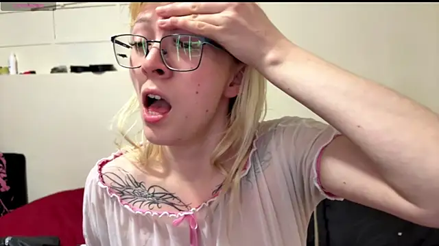 Cloe five online show from 11-21-25, 07:01