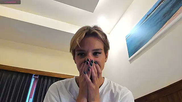 Snapshot of Sailor_m000 chatting on 12-28-24, 05:44 Sailor m000 online show from 12-28-24, 05:44