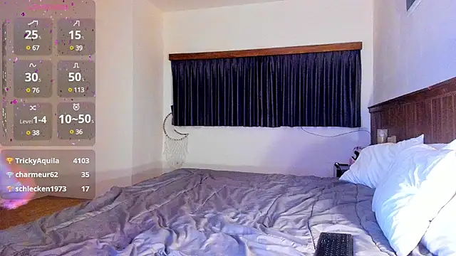 Snapshot of Sailor_m000 chatting on 02-06-25, 02:48 Sailor m000 online show from 02-06-25, 02:48