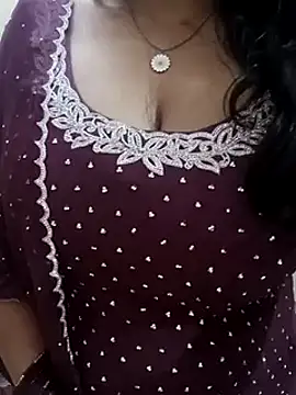 Snapshot of Anamika_Kapoor chatting on 01-05-25, 11:01 Anamika Kapoor online show from 01-05-25, 11:01