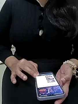 Snapshot of Anamika_Kapoor chatting on 01-15-25, 10:24 Anamika Kapoor online show from 01-15-25, 10:24