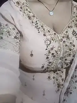 Snapshot of Anamika_Kapoor chatting on 03-05-25, 10:32 Anamika Kapoor online show from 03-05-25, 10:32