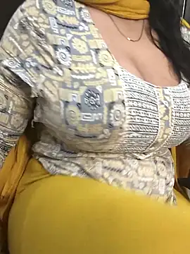 Snapshot of Anamika_Kapoor chatting on 09-11-25, 01:55 Anamika Kapoor online show from 09-11-25, 01:55