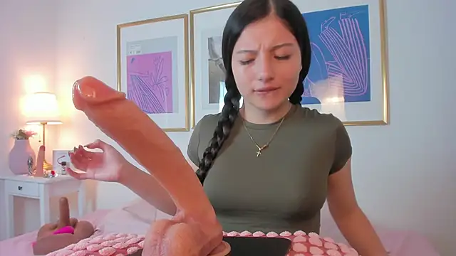 Snapshot of Eva_depp chatting on 10-11-25, 11:42 Eva depp online show from 10-11-25, 11:42