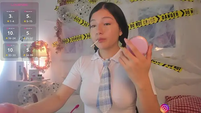 Snapshot of Eva_depp chatting on 10-31-25, 03:57 Eva depp online show from 10-31-25, 03:57