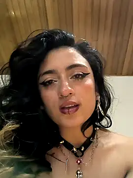 Snapshot of Lila_Desiree chatting on 12-19-24, 08:02 Lila Desiree online show from 12-19-24, 08:02