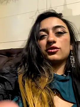 Snapshot of Lila_Desiree chatting on 12-27-24, 02:14 Lila Desiree online show from 12-27-24, 02:14