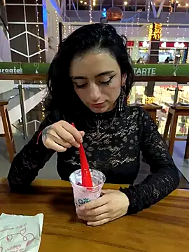 Snapshot of Lila_Desiree chatting on 01-03-25, 12:22 Lila Desiree online show from 01-03-25, 12:22