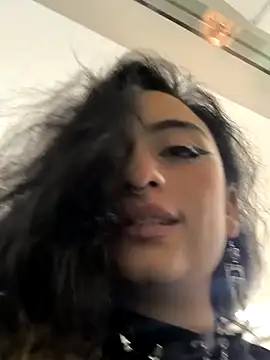 Snapshot of Lila_Desiree chatting on 01-05-25, 01:35 Lila Desiree online show from 01-05-25, 01:35