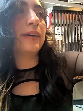 Snapshot of Lila_Desiree chatting on 01-28-25, 07:00 Lila Desiree online show from 01-28-25, 07:00