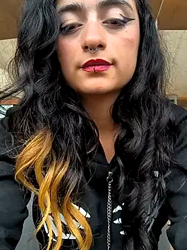 Snapshot of Lila_Desiree chatting on 02-13-25, 07:42 Lila Desiree online show from 02-13-25, 07:42