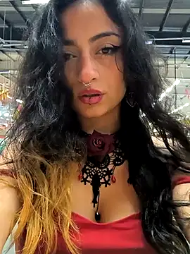 Snapshot of Lila_Desiree chatting on 02-18-25, 12:48 Lila Desiree online show from 02-18-25, 12:48