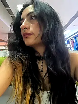 Snapshot of Lila_Desiree chatting on 02-21-25, 01:00 Lila Desiree online show from 02-21-25, 01:00