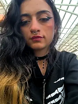 Snapshot of Lila_Desiree chatting on 03-03-25, 10:31 Lila Desiree online show from 03-03-25, 10:31