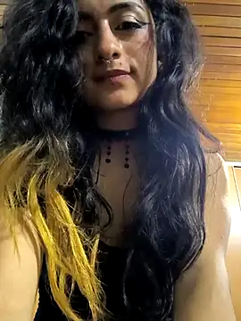 Snapshot of Lila_Desiree chatting on 03-04-25, 04:38 Lila Desiree online show from 03-04-25, 04:38