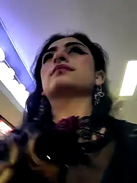 Snapshot of Lila_Desiree chatting on 03-05-25, 01:31 Lila Desiree online show from 03-05-25, 01:31