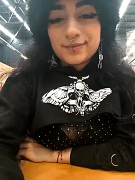 Snapshot of Lila_Desiree chatting on 09-21-25, 09:38 Lila Desiree online show from 09-21-25, 09:38