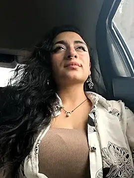 Snapshot of Lila_Desiree chatting on 10-01-25, 06:36 Lila Desiree online show from 10-01-25, 06:36