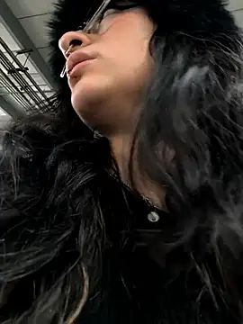 Snapshot of Lila_Desiree chatting on 10-07-25, 05:21 Lila Desiree online show from 10-07-25, 05:21