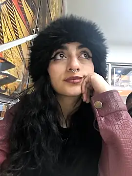 Snapshot of Lila_Desiree chatting on 11-28-25, 10:12 Lila Desiree online show from 11-28-25, 10:12