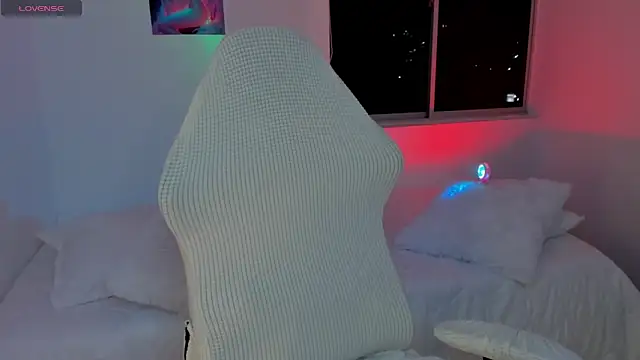 Snapshot of Eileenford_ chatting on 12-18-24, 12:10 Eileenford online show from 12-18-24, 12:10