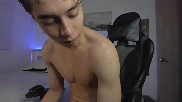 Snapshot of facebaby1 chatting on 02-08-25, 03:41 facebaby1 online show from 02-08-25, 03:41