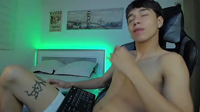 Snapshot of facebaby1 chatting on 02-13-25, 03:18 facebaby1 online show from 02-13-25, 03:18