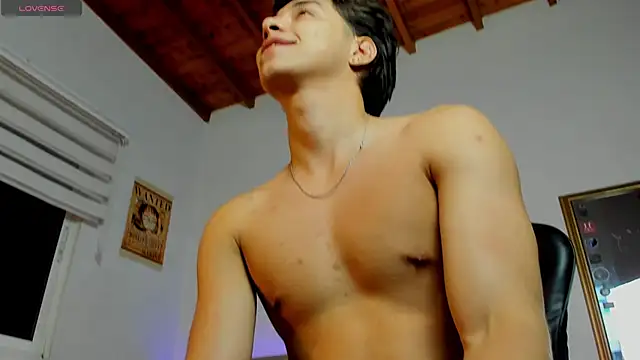 Snapshot of facebaby1 chatting on 10-18-25, 04:15 facebaby1 online show from 10-18-25, 04:15