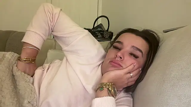 maisiesmithx online show from 01-27-25, 07:45