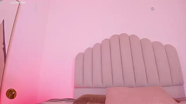 Nikki Angel  online show from 02-19-26, 07:10