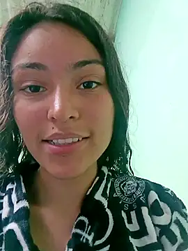 Snapshot of LolaBunnyAndBugsBunny chatting on 12-03-24, 07:11 LolaBunnyAndBugsBunny online show from 12-03-24, 07:11