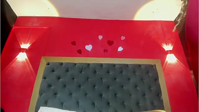 YayaHilton online show from 05-29-26, 05:16