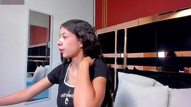 Snapshot of coraltaylor chatting on 02-27-25, 05:04 coraltaylor online show from 02-27-25, 05:04