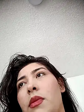 Snapshot of SophieWinslow chatting on 10-05-25, 09:02 SophieWinslow online show from 10-05-25, 09:02