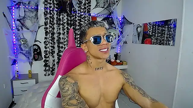 Leonard Price online show from 10-28-25, 02:15