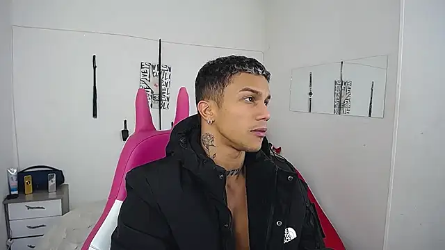 Leonard Price online show from 11-24-25, 04:45