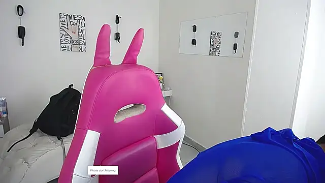 Leonard Price online show from 04-12-26, 01:10