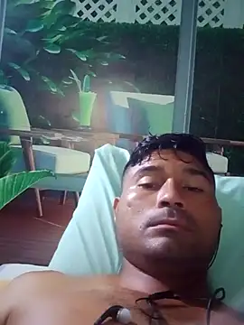 Snapshot of Diogo100 chatting on 09-24-25, 02:31 Diogo100 online show from 09-24-25, 02:31