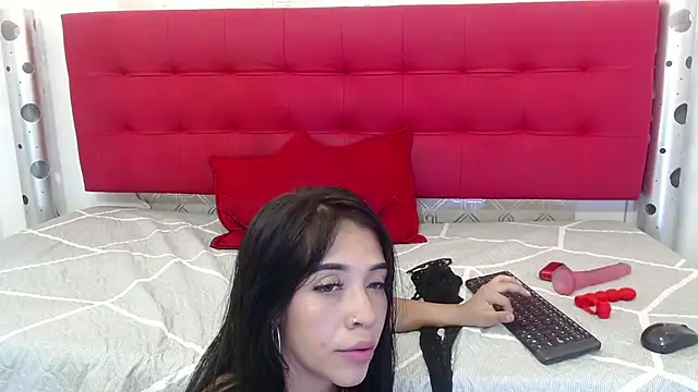 zhamira 21 online show from 02-07-25, 08:10