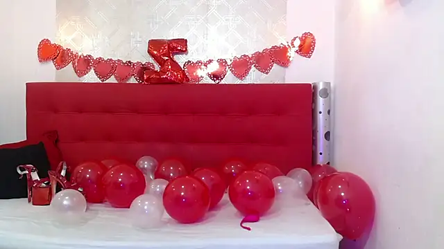 zhamira 21 online show from 02-13-25, 08:34