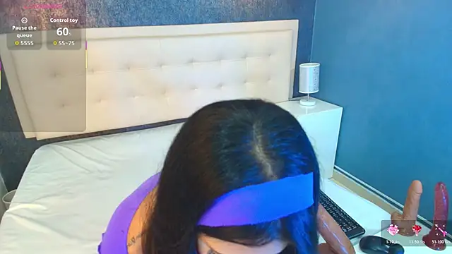 zhamira 21 online show from 11-18-25, 09:41